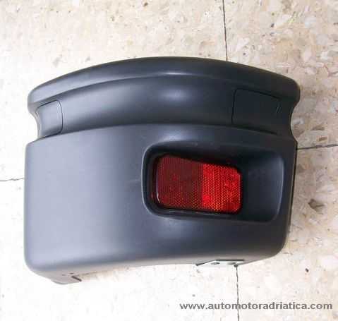 baffo paraurti posteriore Mahindra.